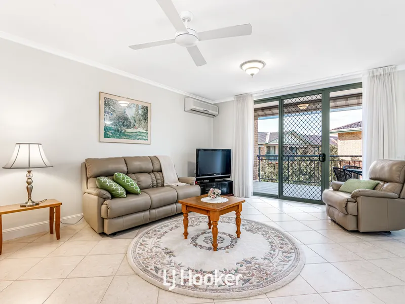 Immaculately Maintained Oversized 2 Bedroom Unit