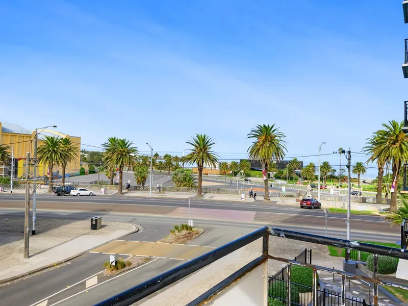 Studio Apartment in Fabulous Location!