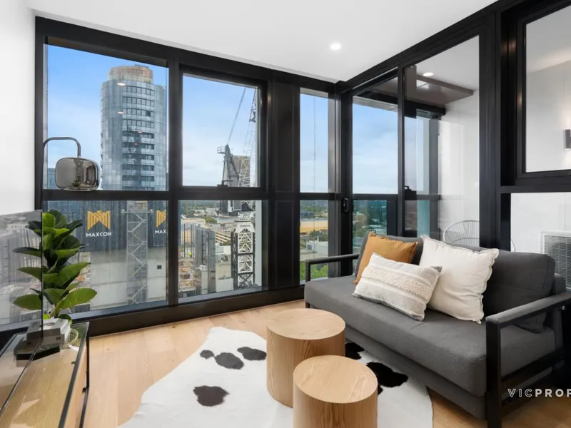 Exquisite Designer Living in a Prime Location