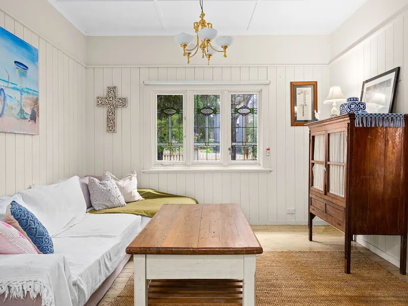 Coastal Charm in Coledale Village