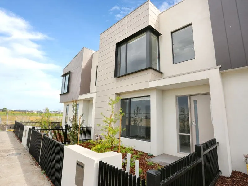 Stunning Bright Townhouse - Must See!