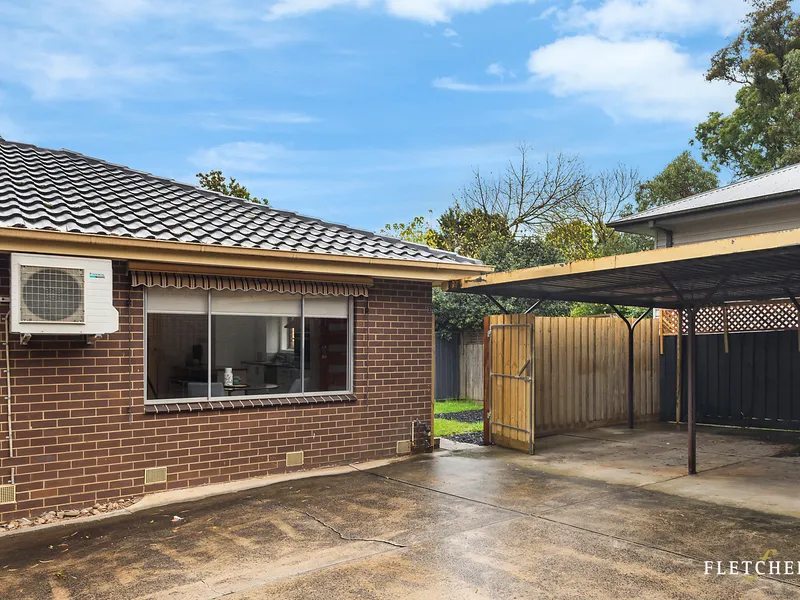 PRIVATE AND PEACEFUL, JUST STEPS FROM BLACKBURN LAKE