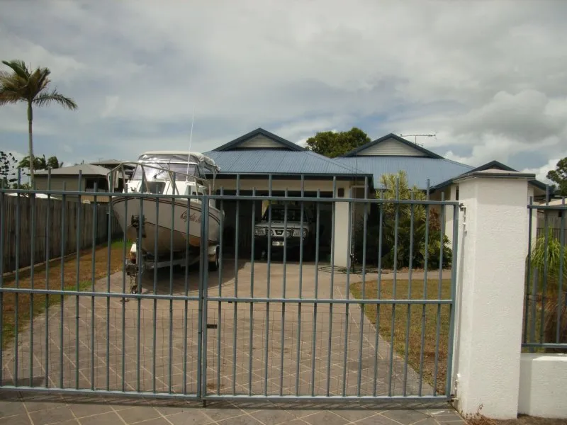 4 BRM 2 BTHRM RESIDENCE