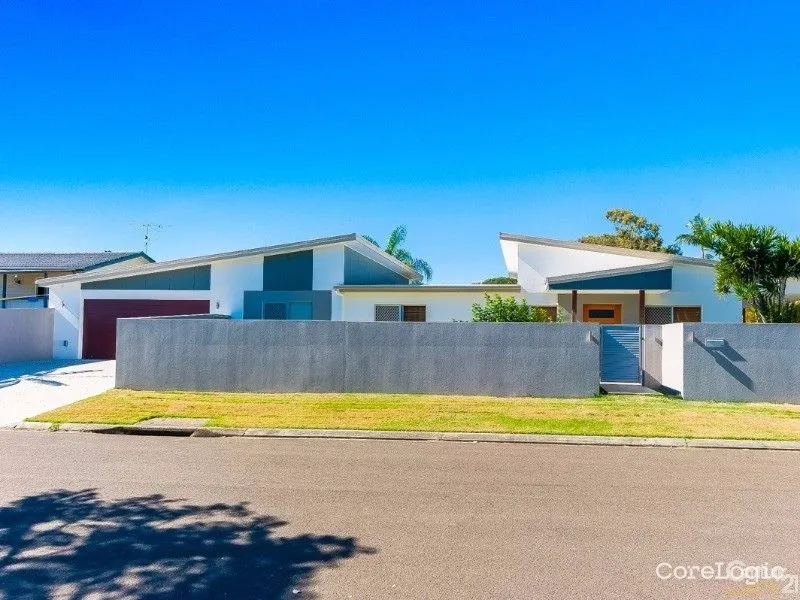 Located in the ever-popular Maroochy Waters precinct, situated with million-dollar canal front homes on one side and just a short, flat, one minute wa