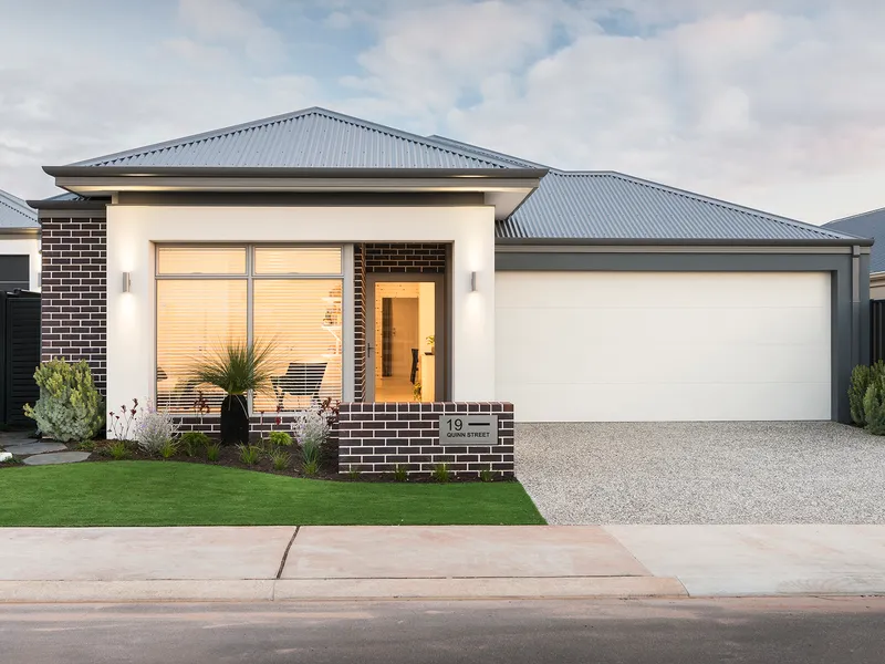 3x2 WITH A BIG BACKYARD, PERFECT LOCATION