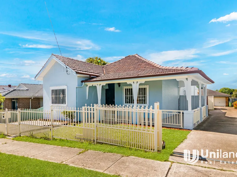 Lovely Single Level Home in Blue-Ribbon Locale
