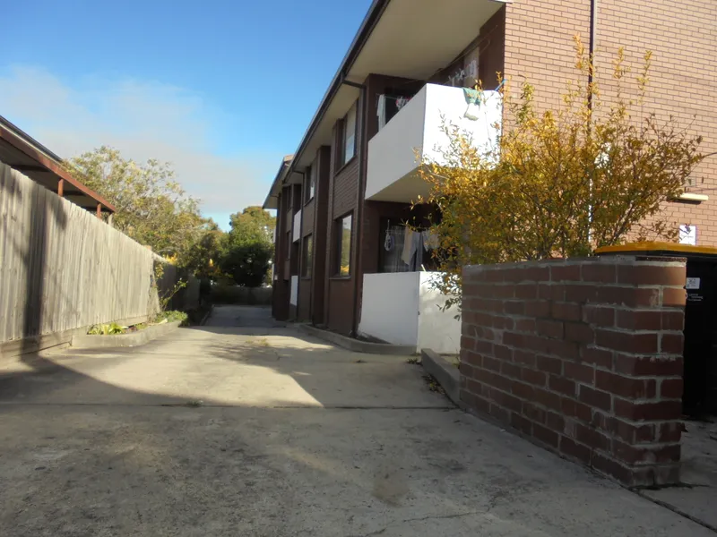 CENTRAL DANDENONG 2 BEDROOM