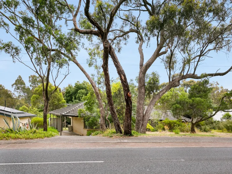 Here is your chance to secure a home and investment!