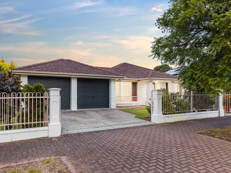 Join the leafy east club with a family home you can count on, so close to The Parade and parks...