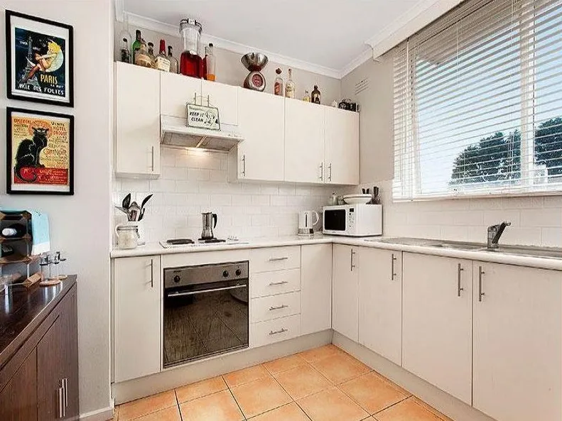 Modern, spacious and conveniently located