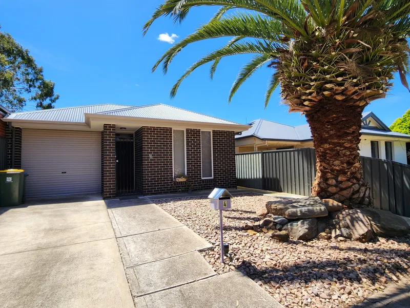 IMMACULATE HOME - FABULOUS LOCATION.