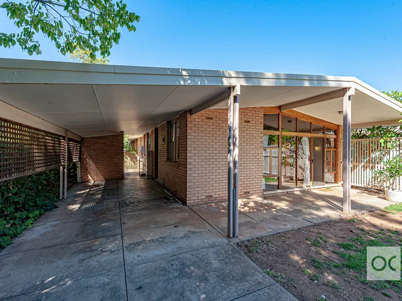 SPACIOUS TWO BEDROOM HOMETTE **APPLICATIONS PENDING**