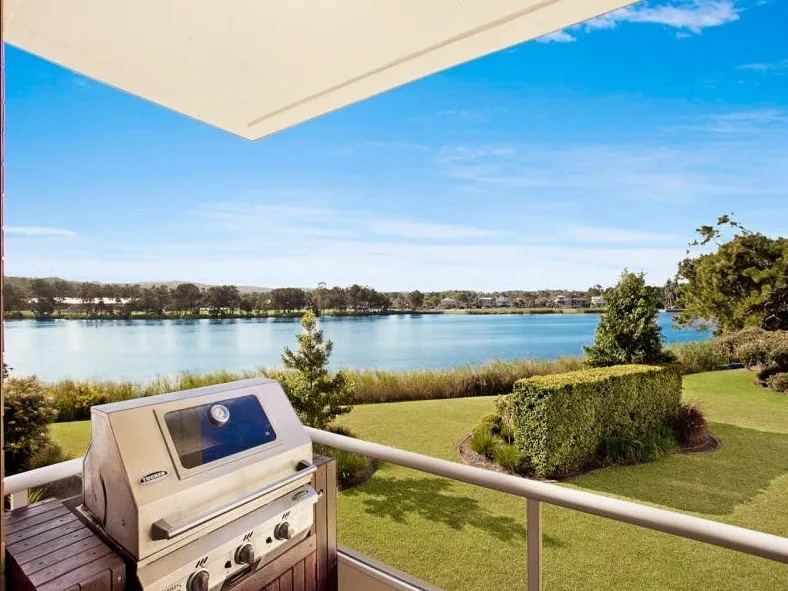 Stunning Lakeside Apartment