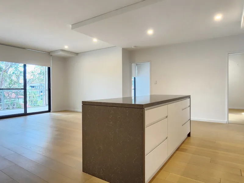 Immaculate living in sought after school catchment locale