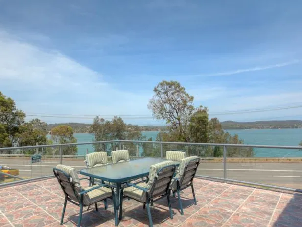 Amazing Lake Views - Offers over $600 per week
