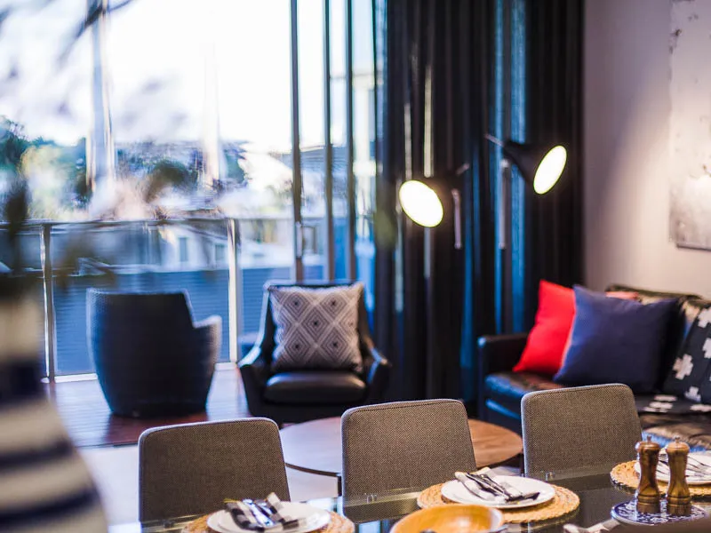 Urban Serenity – Fashionable 2 Bedroom plus Study Apartment in Luxury QIII Building 