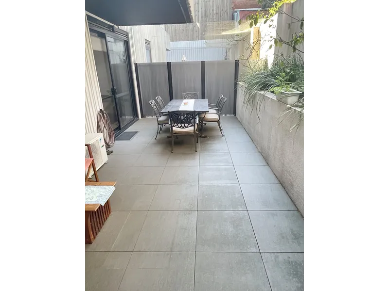 SPACIOUS LIVING IN GREAT LOCATION