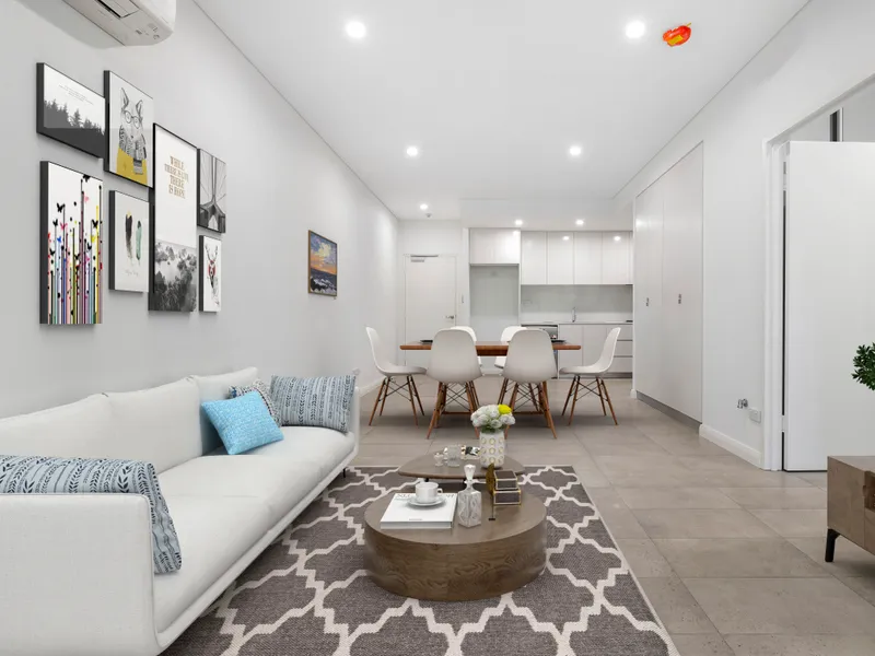 Be the first to move into this luxurious one bedroom plus study apartment in ideal location