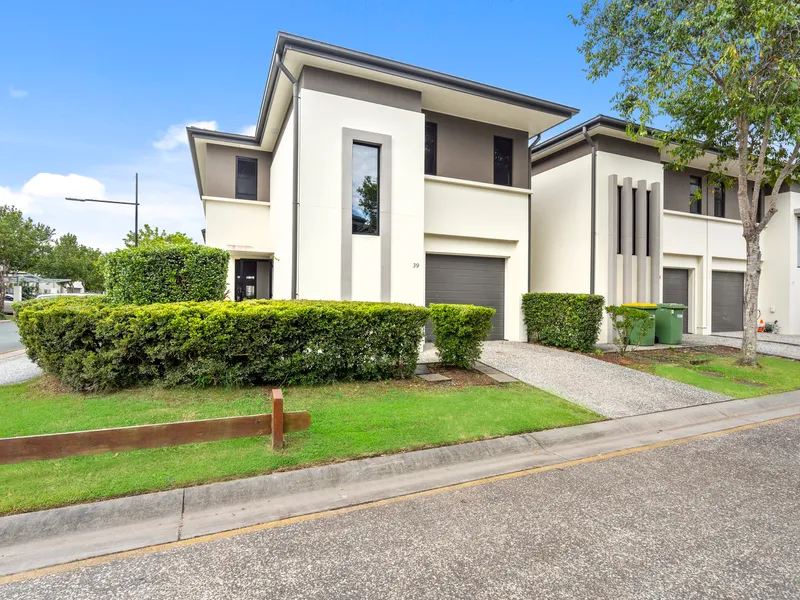 SPACIOUS LOW MAINTENANCE TUGUN TOWNHOUSE