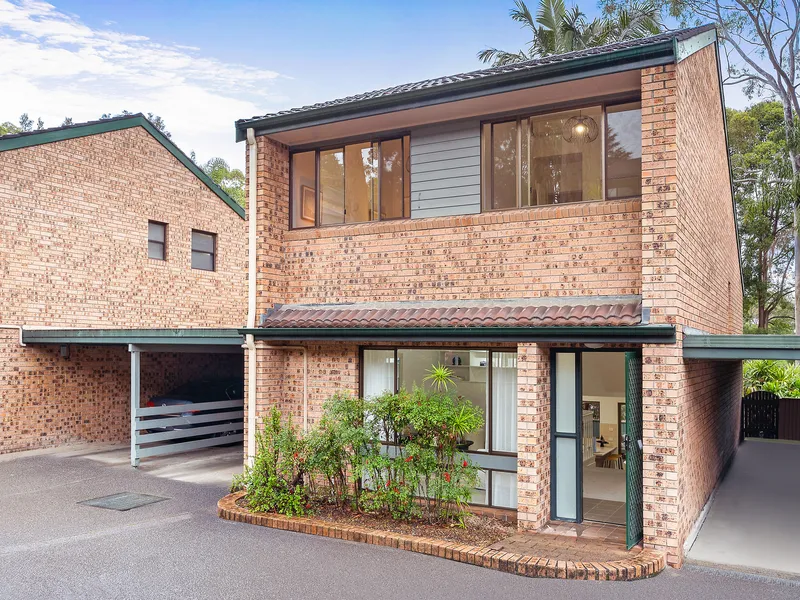 Spacious free standing three-bedroom residence in highly desirable estate
