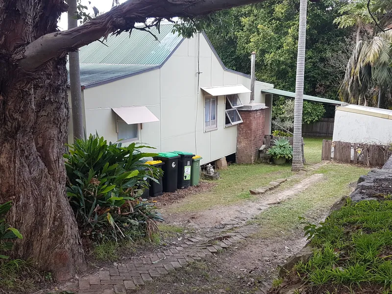 Quaint 2 bed plus study cottage