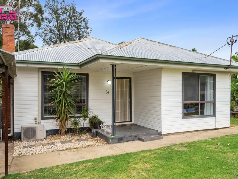 Neat & Tidy Family Home!
