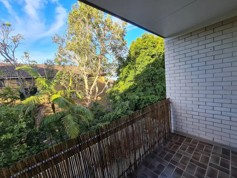 IT HAS EVERYTHING YOU WISH FOR