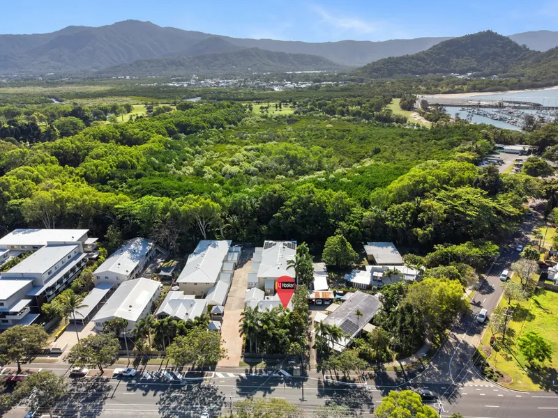 Positioned approx. 350m to the beach!