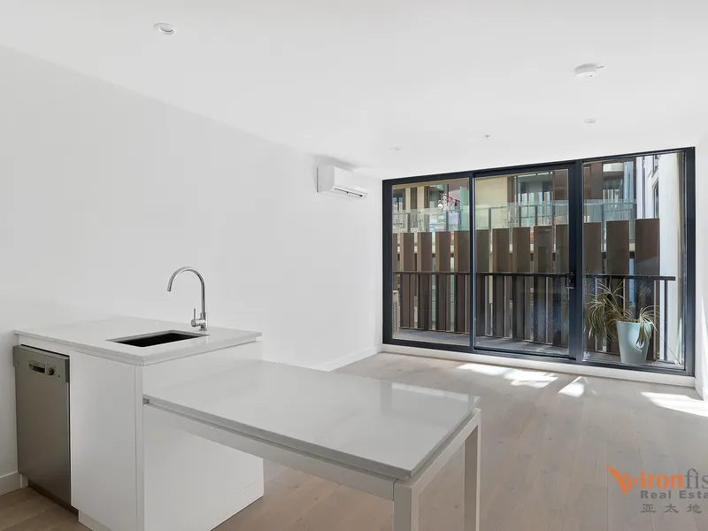 **STUNNING 1BED PLUS EXTRA STUDY AREA**