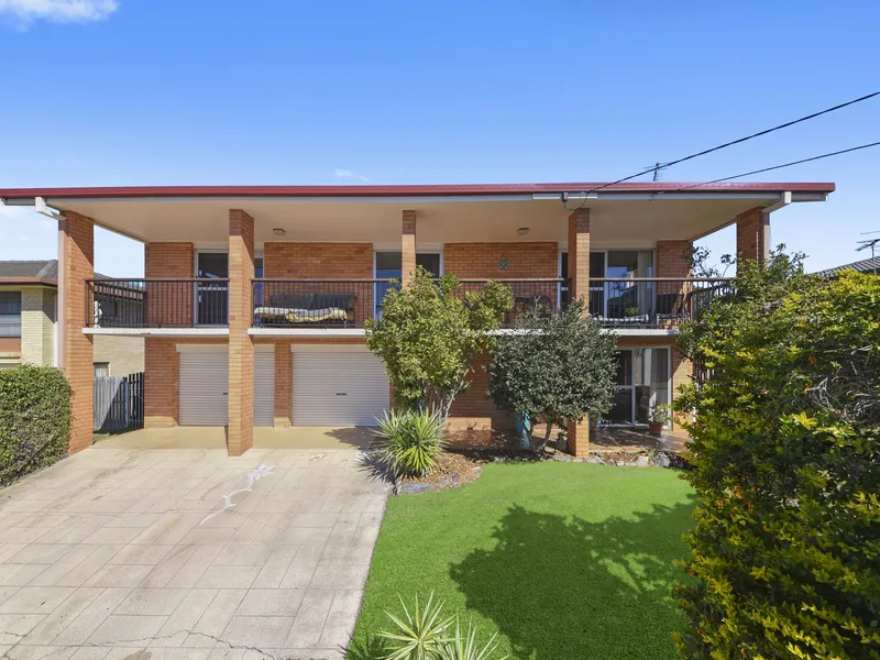 SUPERB FAMILY HOME IN IDEAL LOCATION!
