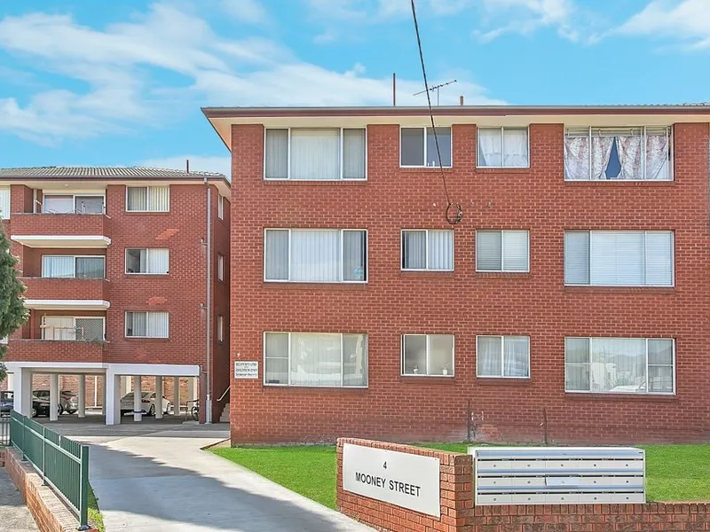 Cozy & Secure Apartment