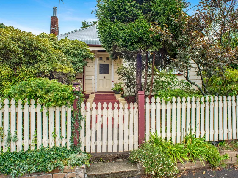 'Acorn Cottage' - In the Heart of Leura