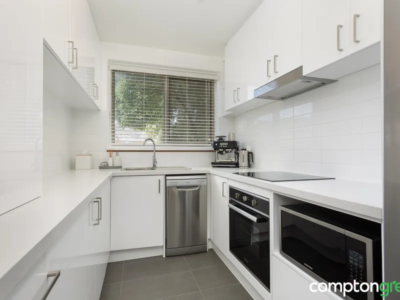 Charming 1-Bedroom Apartment in the Heart of Williamstown