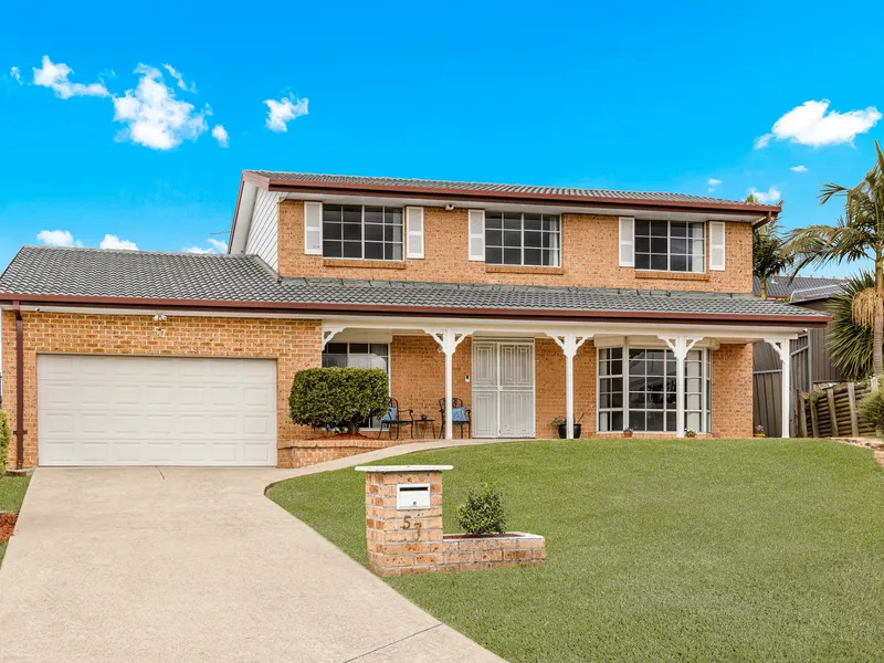 Grand Family Dream On huge 618m2 Block