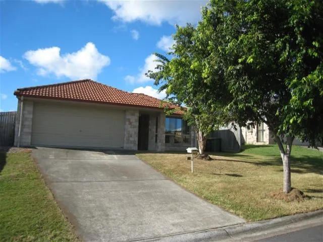 GREAT FAMILY HOME - IDEAL LOCATION!