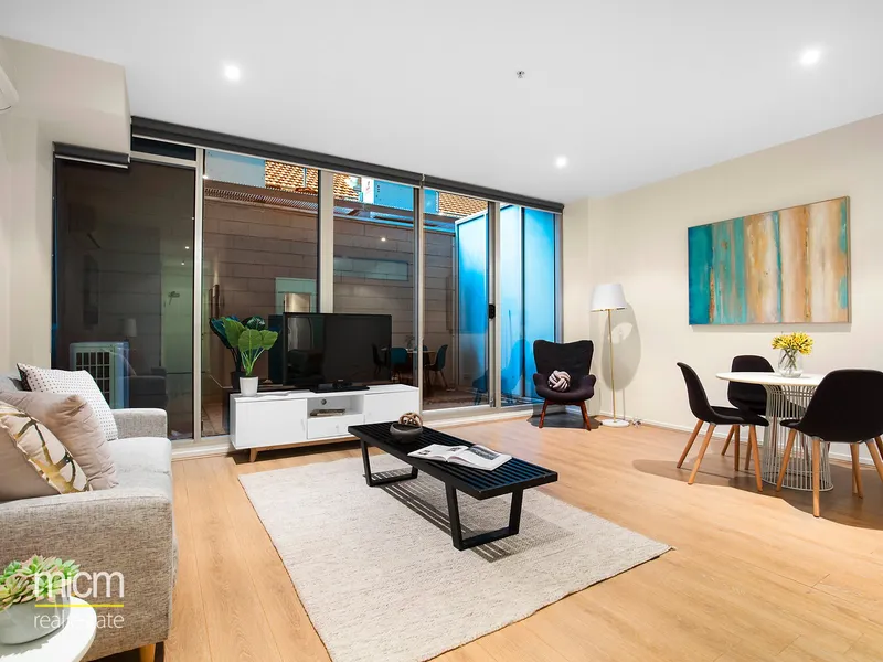 1 bedroom apartment with big yard