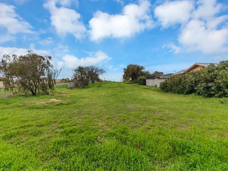 Your Chance To Build - Opportunity Knocks!