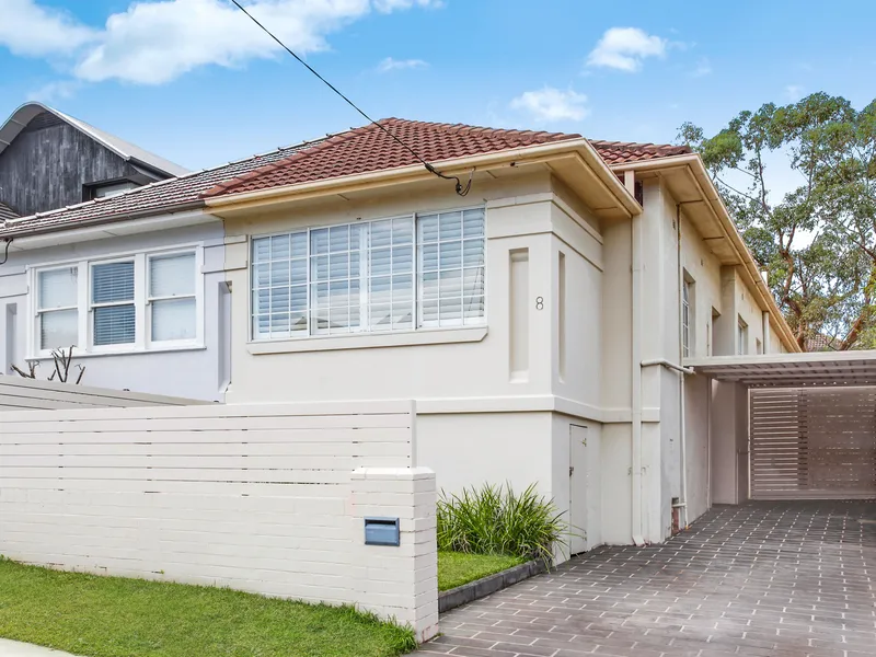 Charming Home Providing Beachside Living With DA Approved Plans