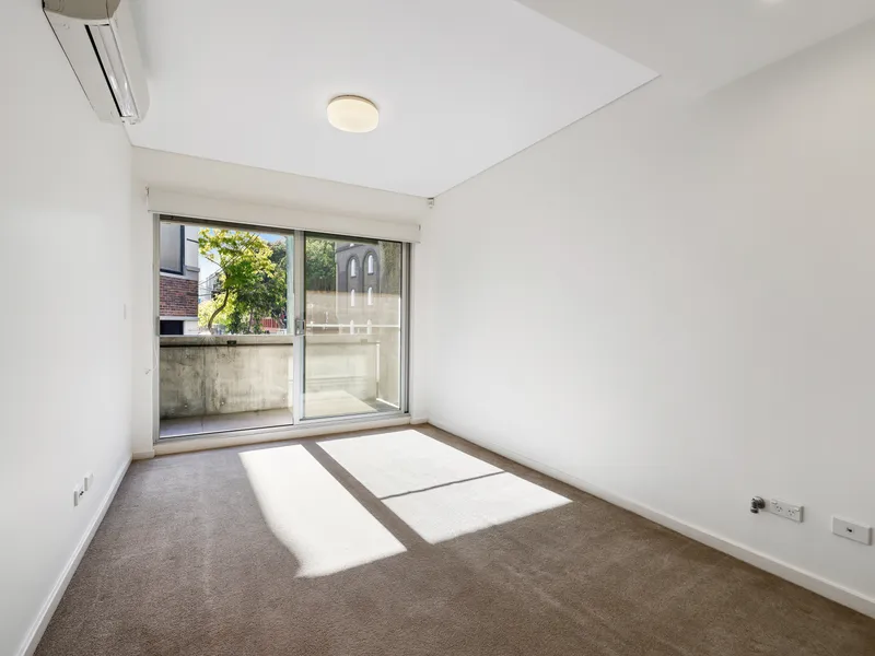 Ultra-modern One Bedroom Apartment in the Heart of Pyrmont