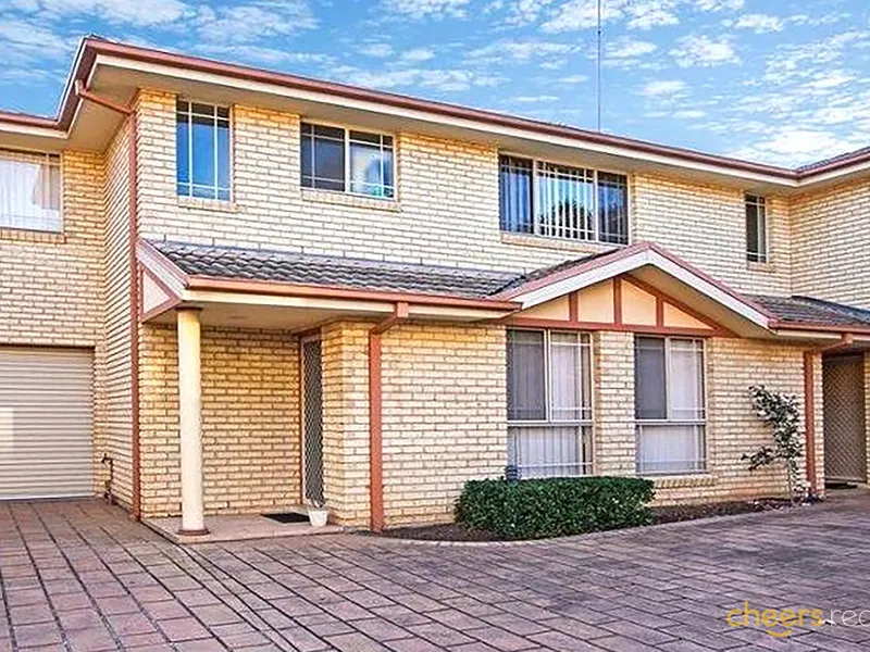 Comfortable Spacious Family Home – 3 Bedrooms Townhouse