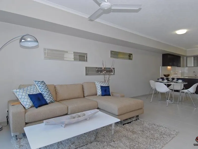 STUNNING FULLY FURNISHED 2 BED 2 BATH APARTMENT @ YORKEYS BEACH