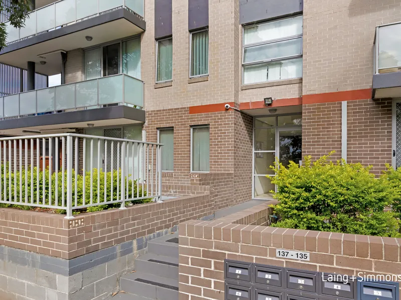 Ground Floor One Bedroom Plus Study Unit