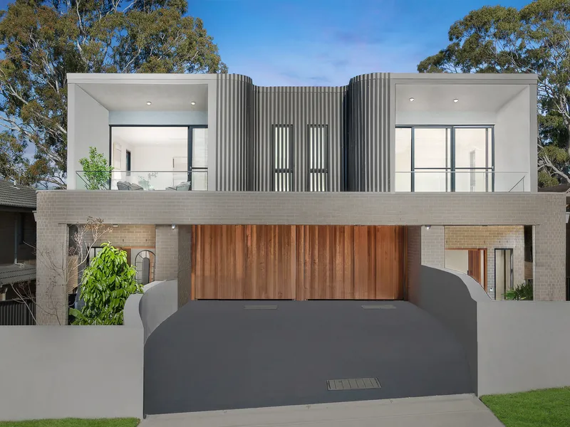 Sophisticated and Stylish Luxury Residence