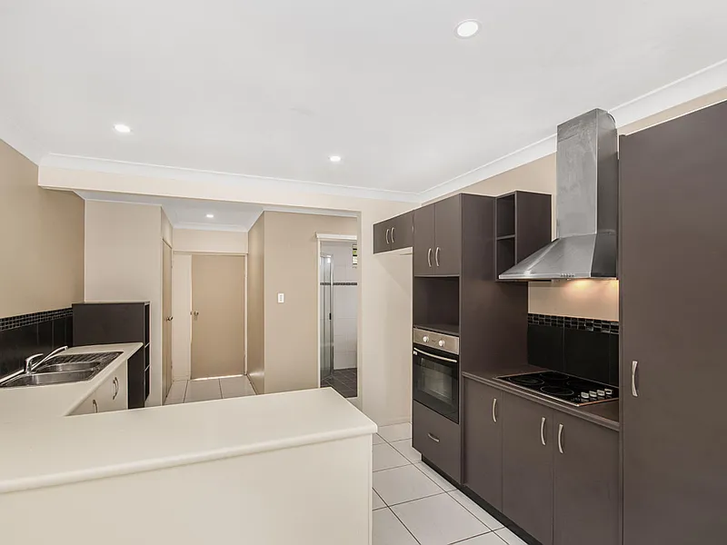 Rare Duplex with Excellent Returns!