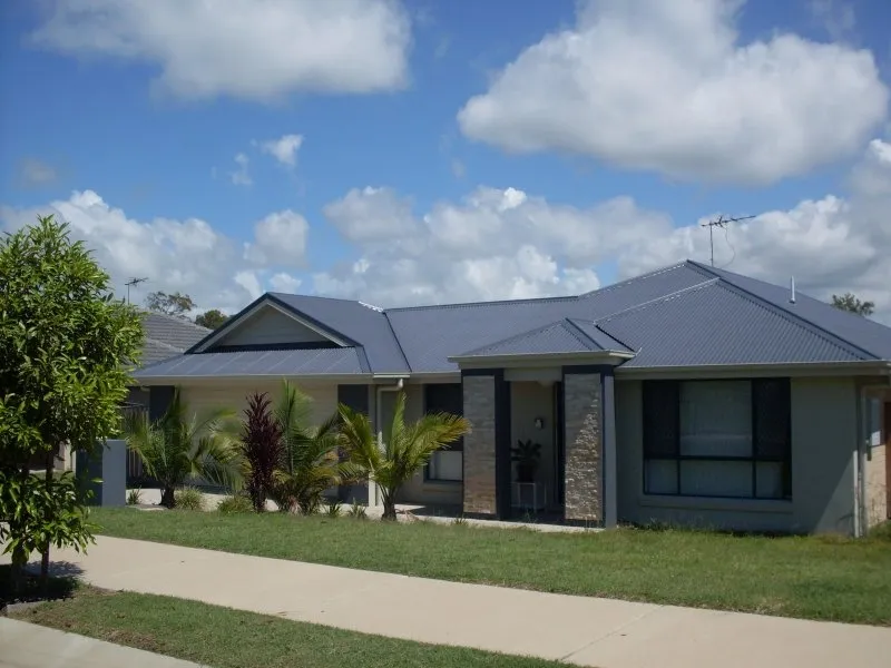 FULLY DUCTED AIR CONDITIONED HOME ONLY $385,000 NEG !