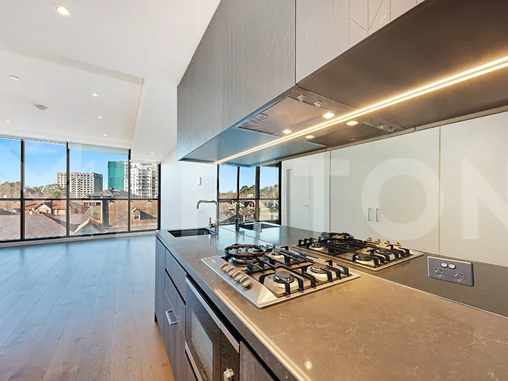 MODERN, CONVENIENT, RESORT STYLE LIVING 1 BEDROOM WITH WINTER GARDEN