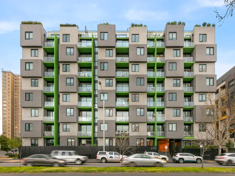 Vibrant Inner-city Ease