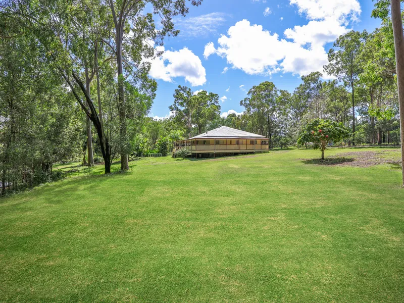 Country Style Family Home on 5 Acres!