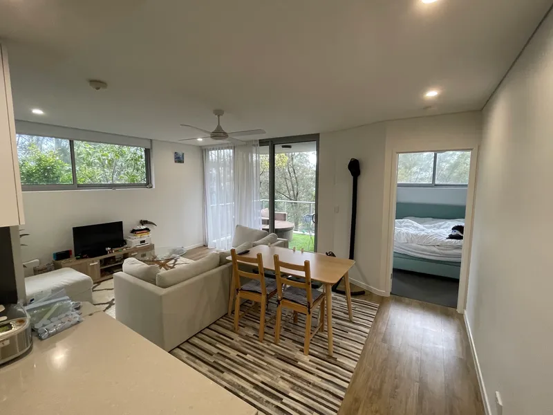 Furnished 2 Bedroom in Aura Apartment in Varsity Lakes