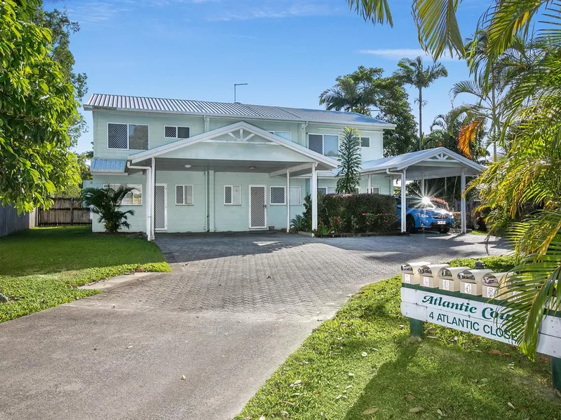 2 Bedroom Townhouse in Small Complex!